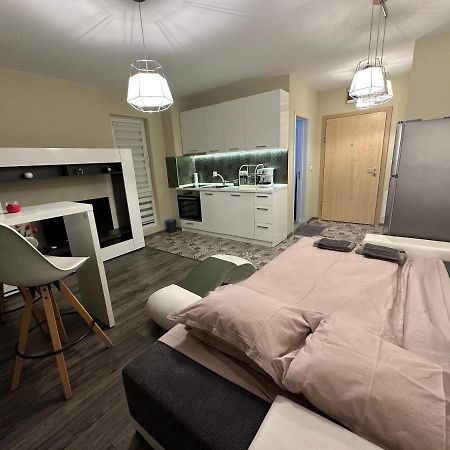 Uni Time Apartment By Lmg Sofia Extérieur photo