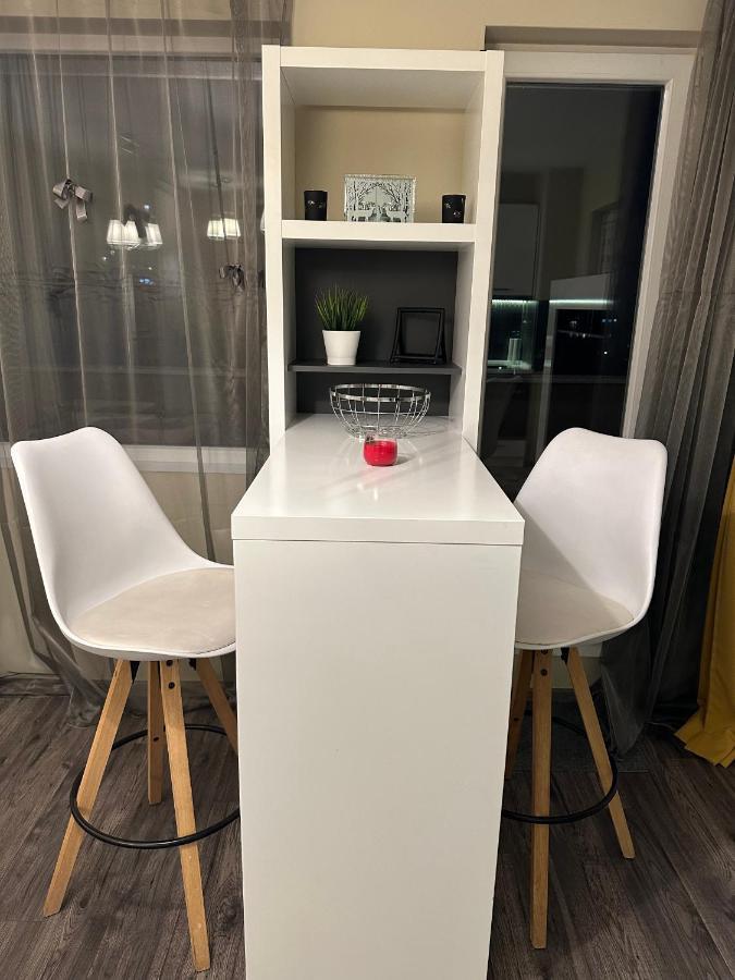 Uni Time Apartment By Lmg Sofia Extérieur photo