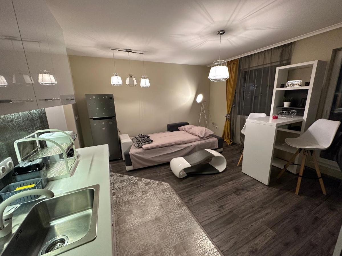 Uni Time Apartment By Lmg Sofia Extérieur photo